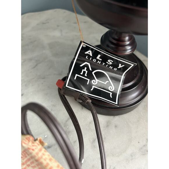 Vintage The Classic Hurricane Style Table Lamp By Alsy Lighting New In Box READ - Picture 3 of 12